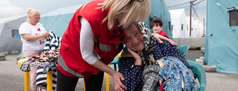 « Les personnes âgées réfugiées cumulent les vulnérabilités » - Armelle Klein pour Fondation Croix-Rouge